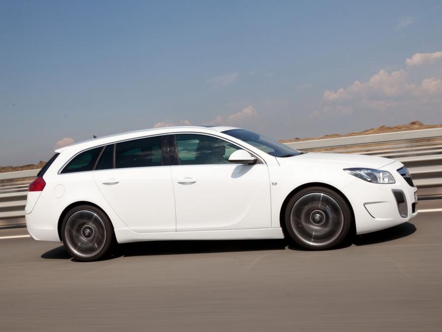  Opel Insignia OPC Sports Tourer 2009 года  (фото 27 из 49)